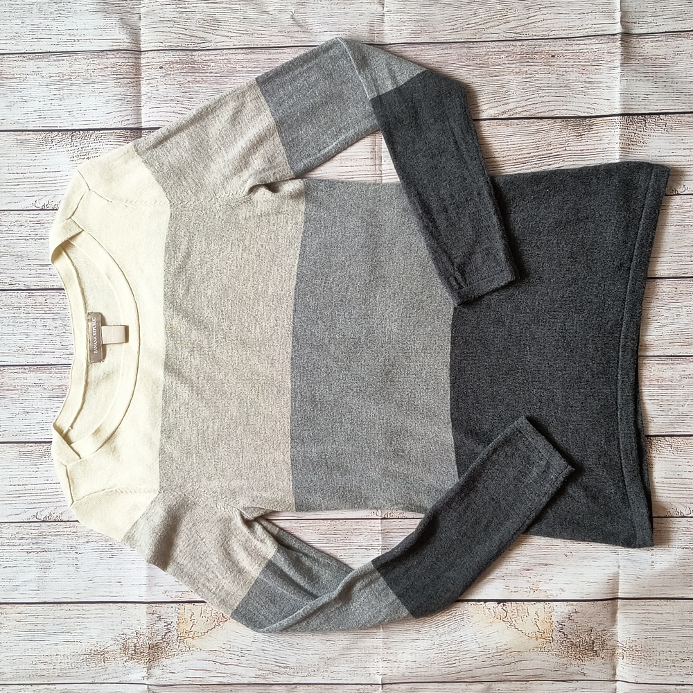 Neutral Color block Sweater
